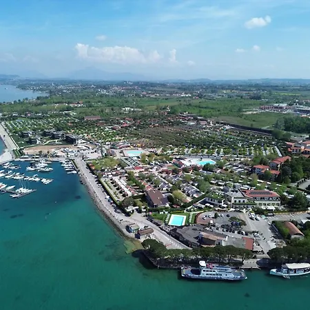 Village Butterfly Kamp alanı Peschiera del Garda