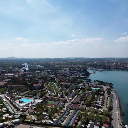 Village Butterfly Kamp alanı Peschiera del Garda