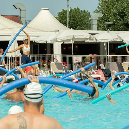Village Butterfly Kamp alanı
