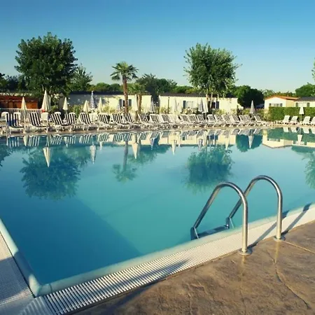 Butterfly Village 4*