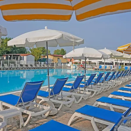 Village Butterfly 4*