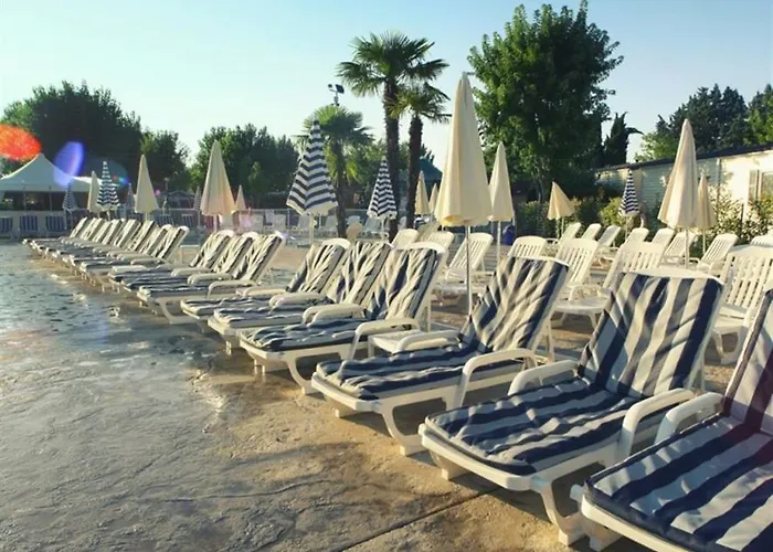 Village Butterfly 4*